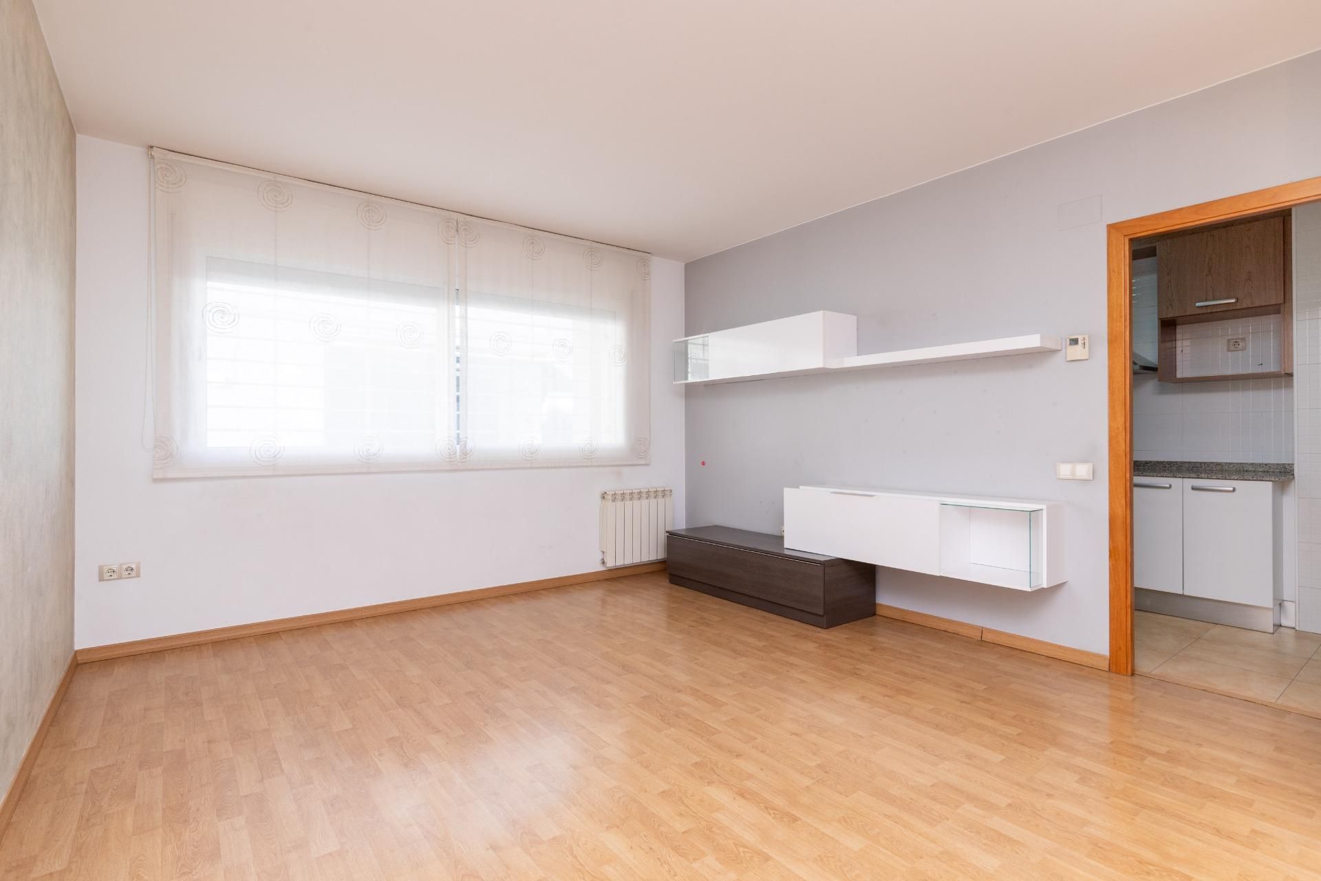 Sala d'estar de Planta baixa en venda en Terrassa amb Calefacció, Terrassa i Balcó