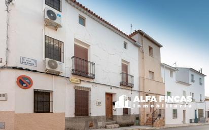 Vista exterior de Casa o xalet en venda en Belmonte amb Jardí privat