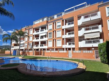 Apartament amb piscina en venda a Avinguda de Gandia 41