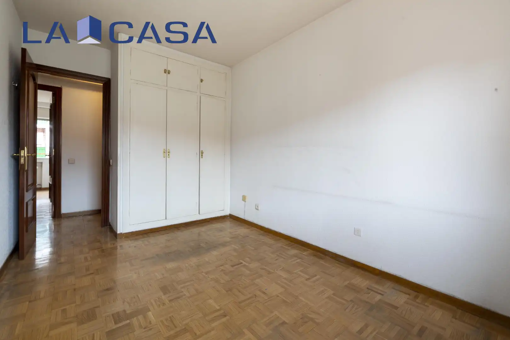 Habitación de Piso en venta en Madrid con Calefacción y Terraza