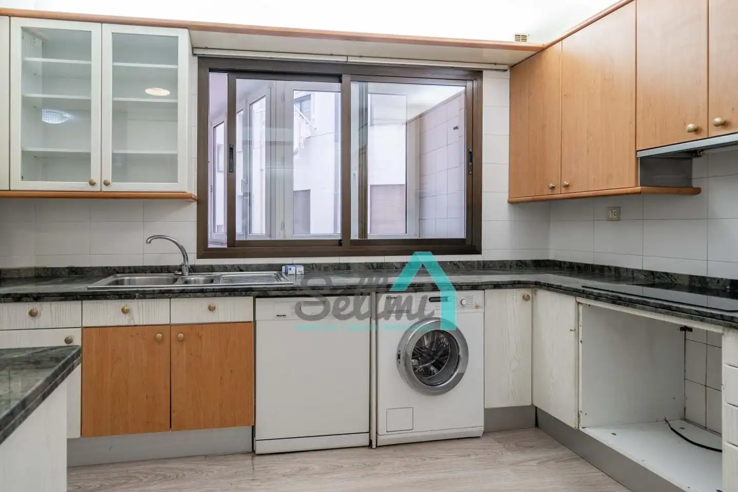 Cocina de Piso en venta en Oviedo  con Calefacción, Parquet y Terraza