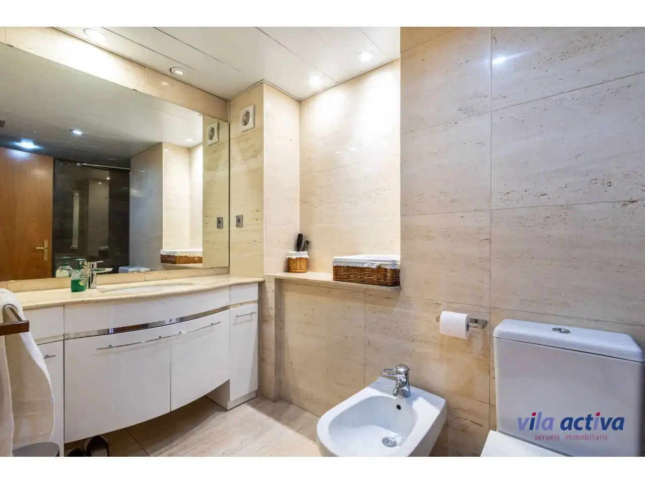 Baño de Piso en venta en Terrassa con Aire acondicionado, Parquet y Balcón