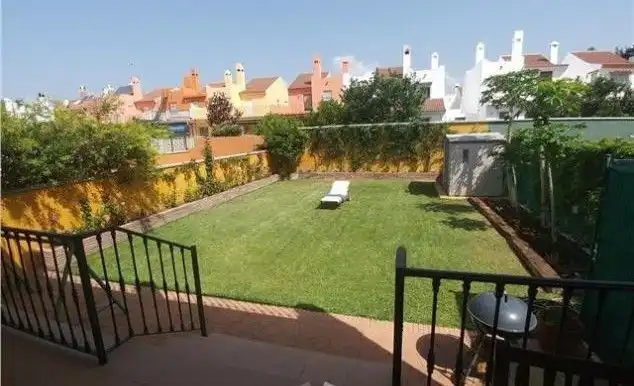 Adossat amb jardí en venda a Nueva Andalucía, imagen 4