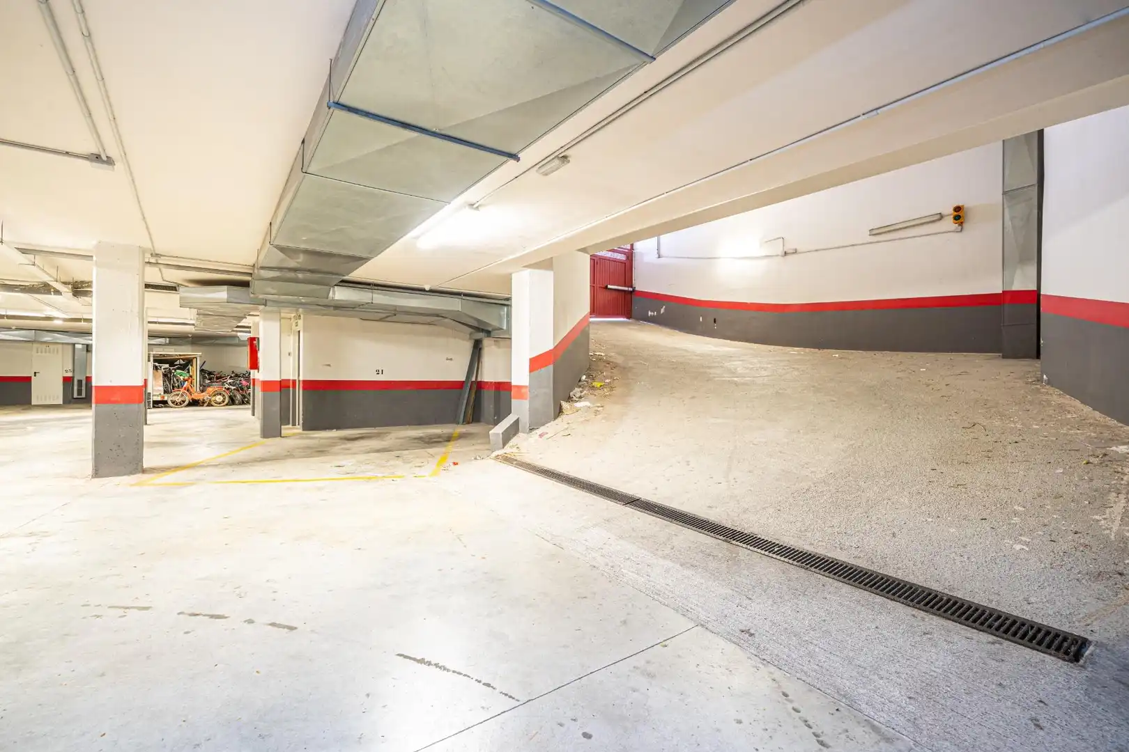 Parkplatz von Garage zur Miete in  Palma de Mallorca