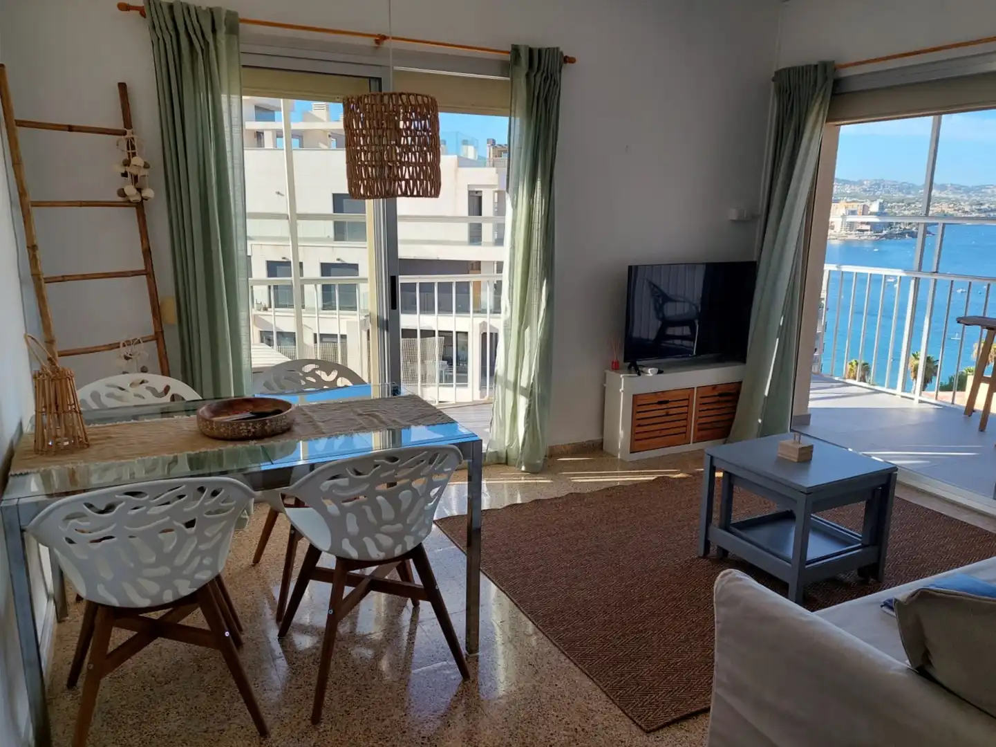 Sala de estar de Apartamento en venta en Calpe / Calp con Aire acondicionado, Terraza y Amueblado
