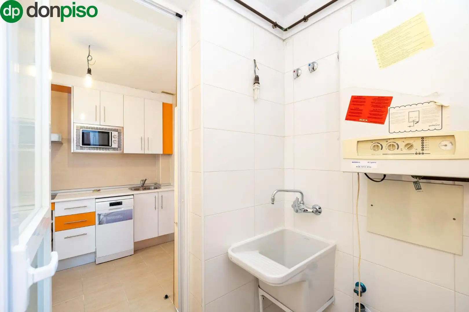 Kitchen of Flat for sale in Granada