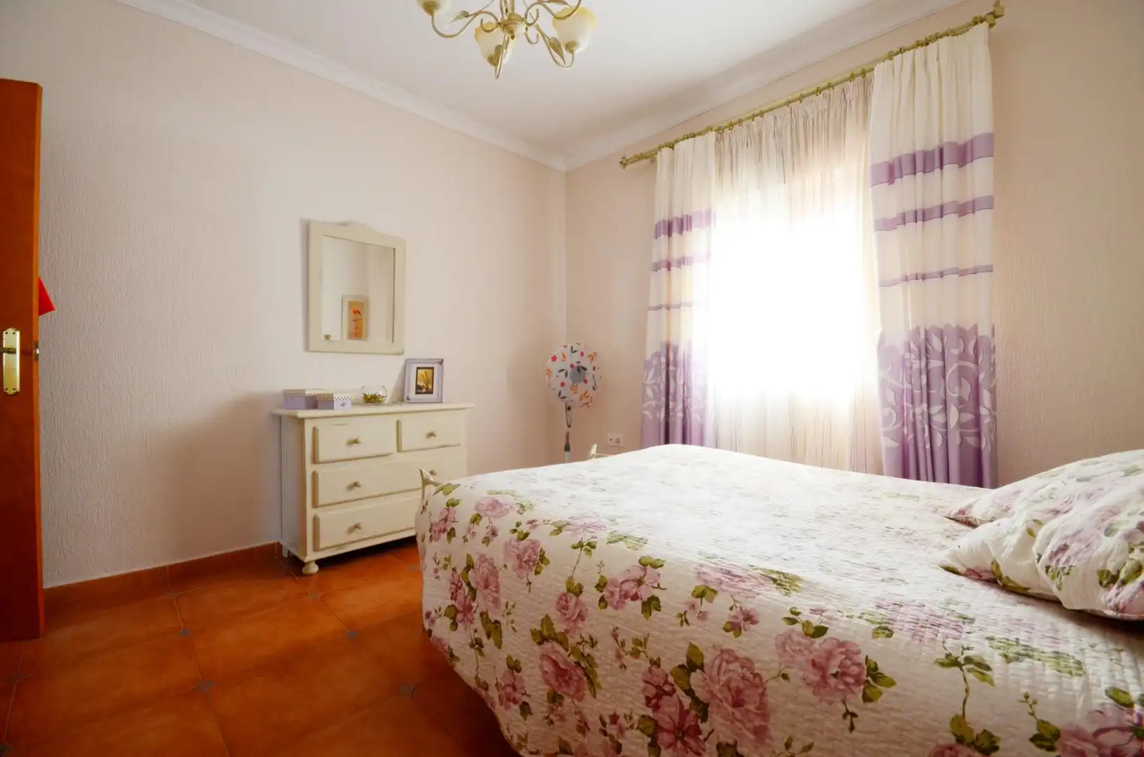Habitación de Local en venta en Mazagón