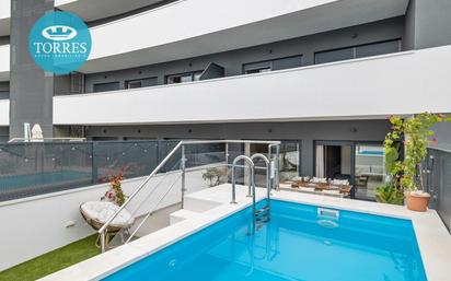 Swimming pool of Flat for sale in Estepona  with Air Conditioner, Terrace and Swimming Pool