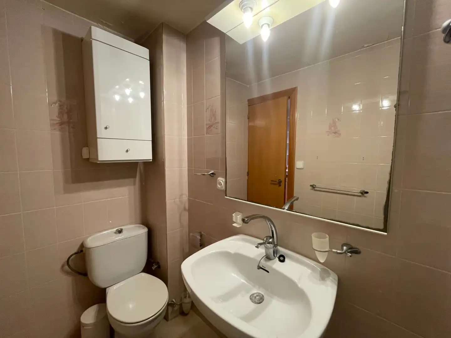 Bathroom of Flat for sale in Salou  with Air Conditioner, Heating and Furnished