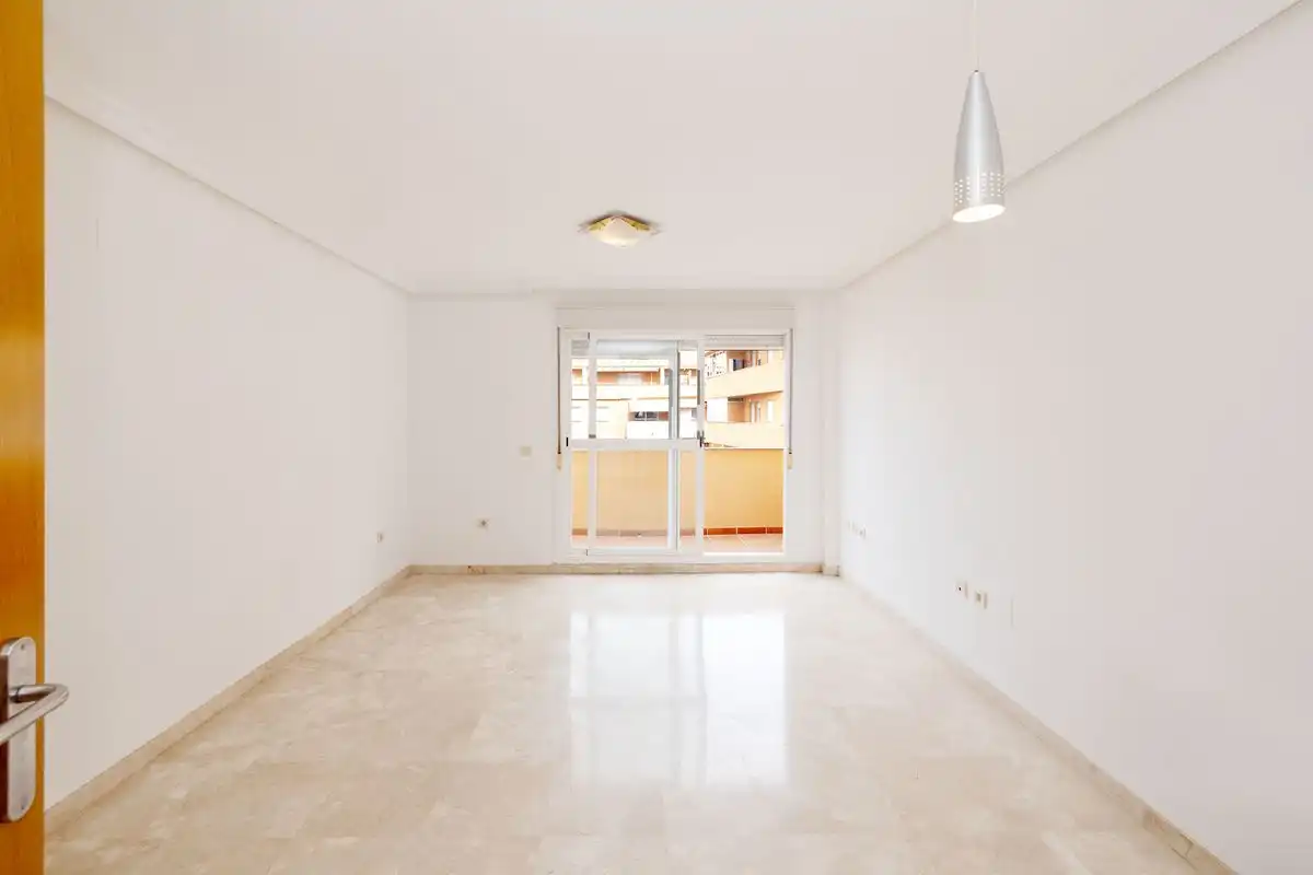 Piso con terraza en venta en Calle Grazalema