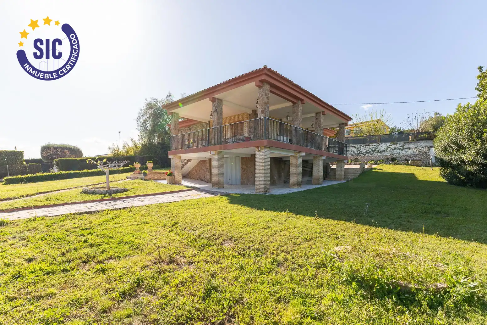 Vista exterior de Casa o chalet en venta en Chiva con Jardín privado