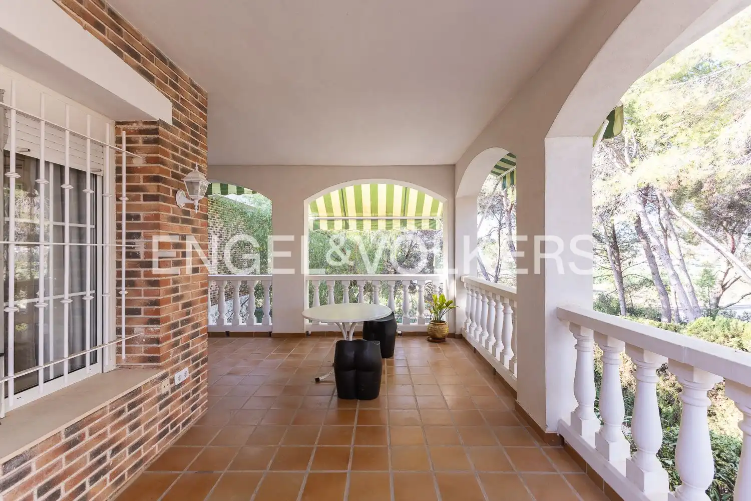 Terraza de Casa o chalet de alquiler en Paterna con Aire acondicionado, Calefacción y Jardín privado