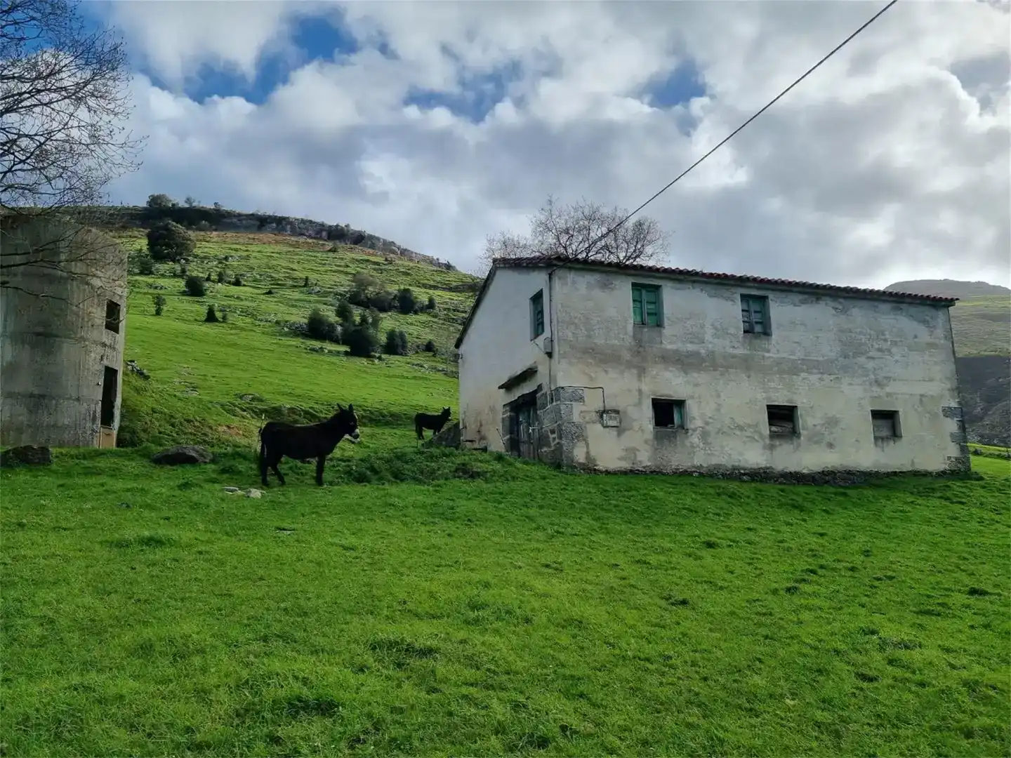 Vista exterior de Finca rústica en venda en Ruesga