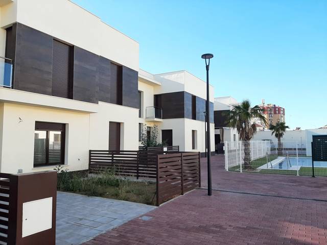 Local-comercial en Venta en Avenida 28 de Febrero en Vista Azul - Consolación