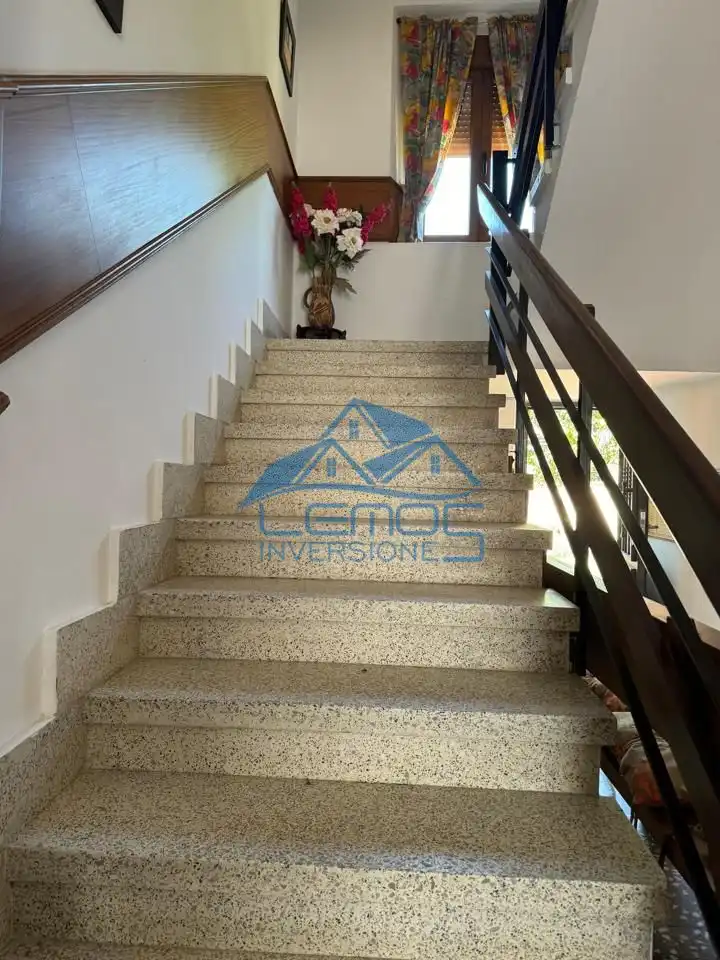 Houses for sale in Santa Teresa De Jesús, Boñar