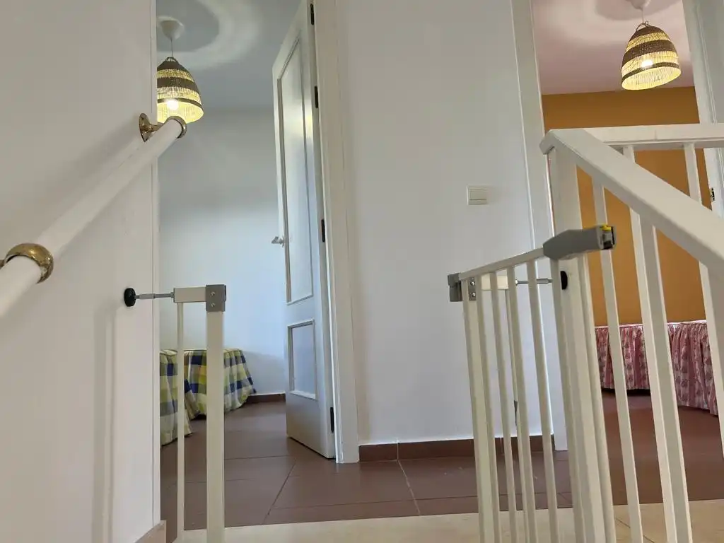 Apartamento de alquiler en Rota con Jardín privado, Terraza y Amueblado