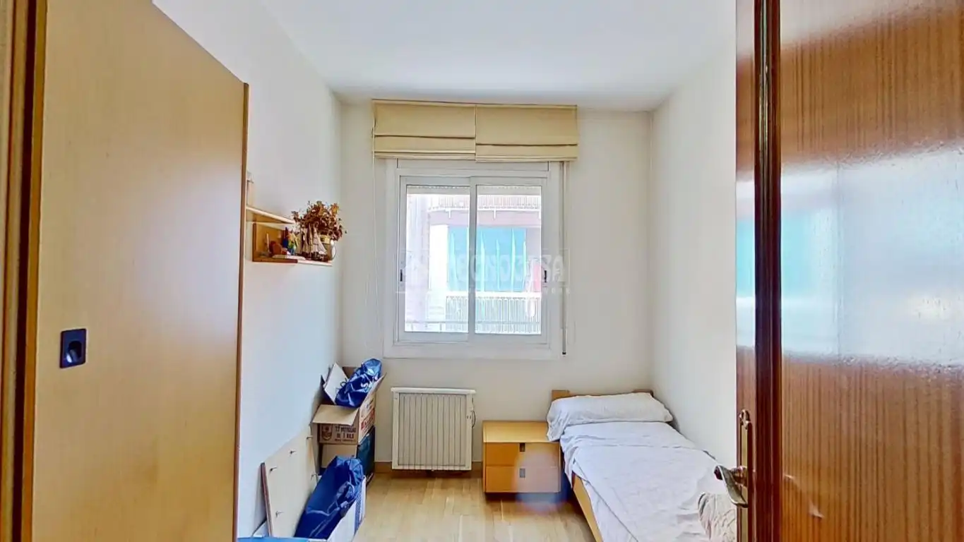 Habitación de Piso en venta en Cerdanyola del Vallès con Terraza