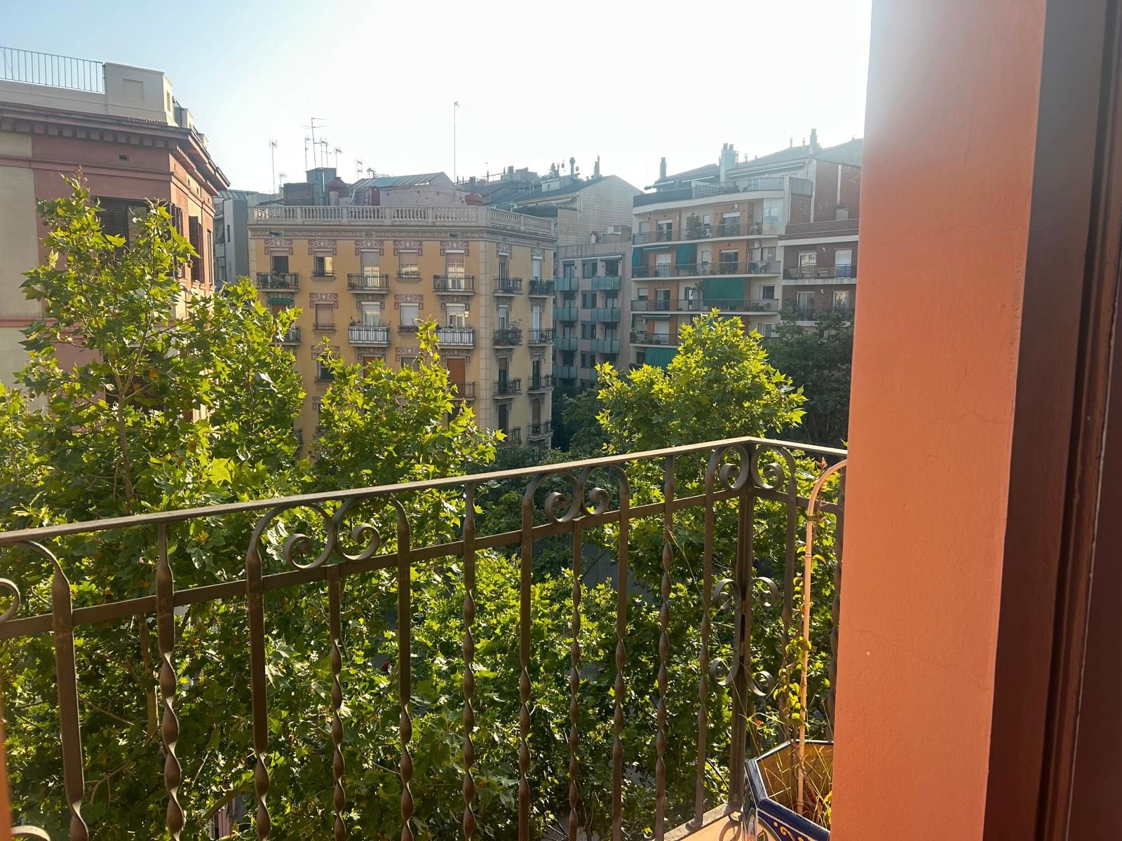 Exterior view of Flat to rent in  Barcelona Capital  with Furnished, Oven and Washing machine