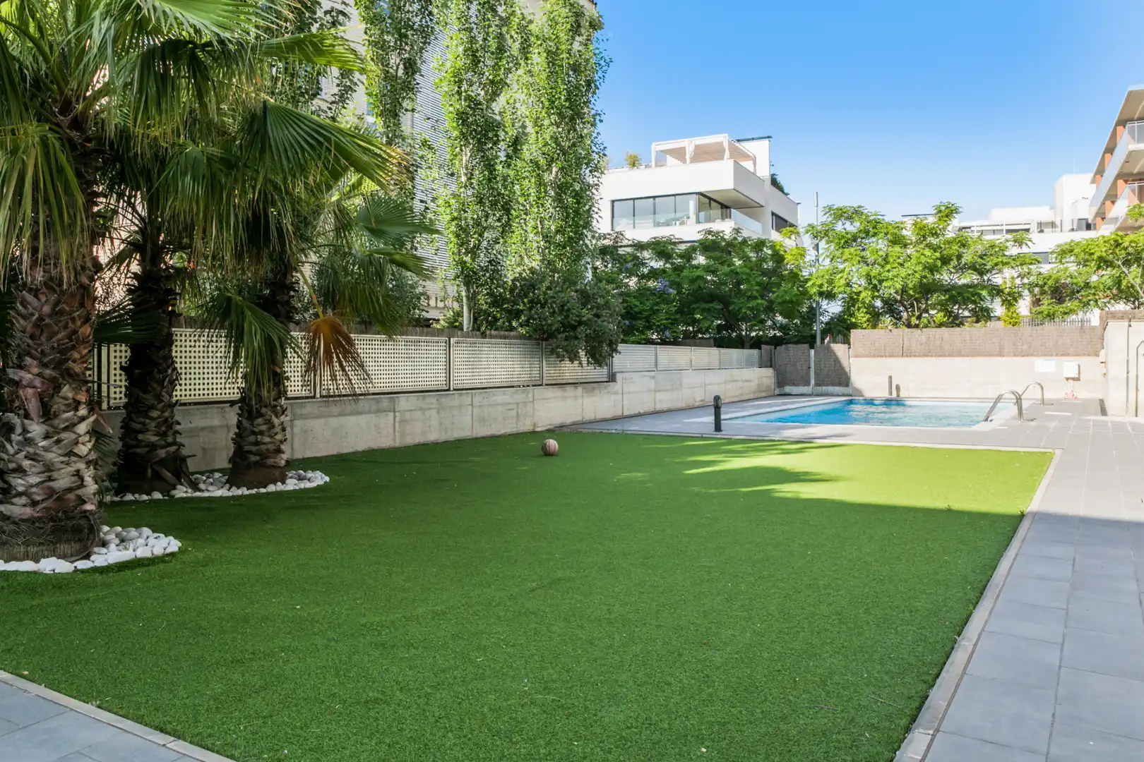 Piscina de Piso en venta en Sitges con Horno y Piscina comunitaria
