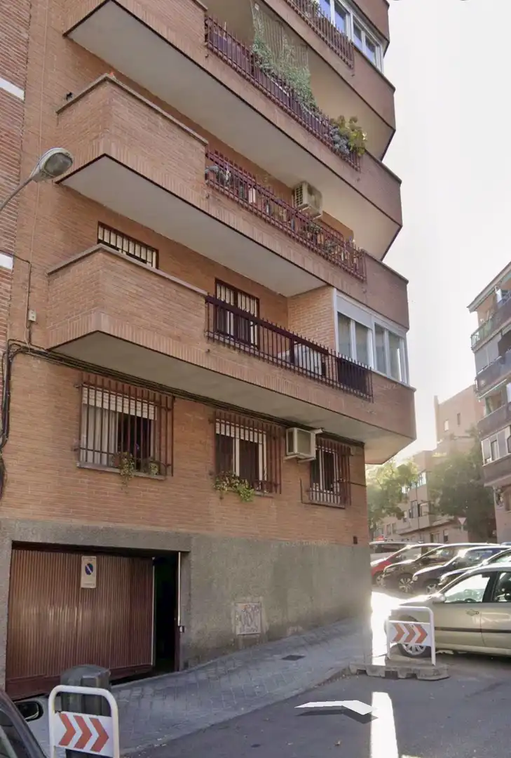 Vista exterior de Garaje en venta en Madrid