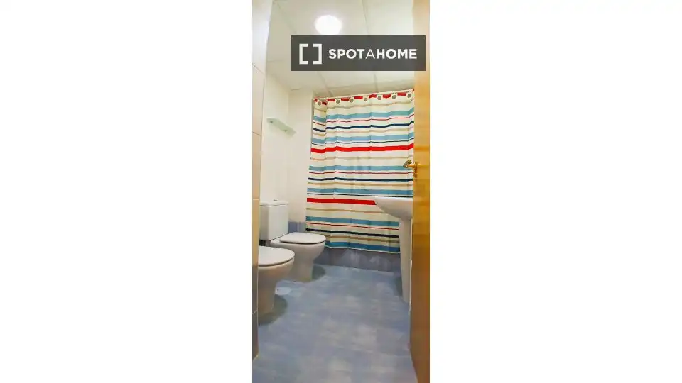 Bathroom of Study for share in Murcia  with Air Conditioner, Terrace and Furnished