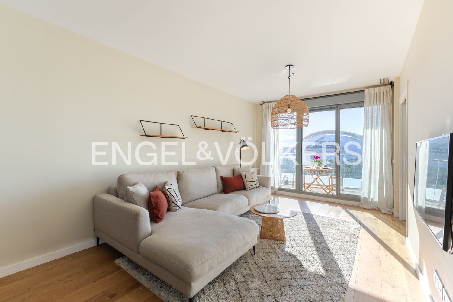 Wohnzimmer von Wohnung zur Miete in  Valencia Capital mit Klimaanlage, Heizung und Privatgarten