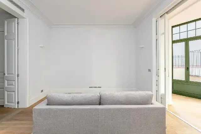 Sala de estar de Piso en venta en Barcelona con Aire acondicionado, Calefacción y Parquet