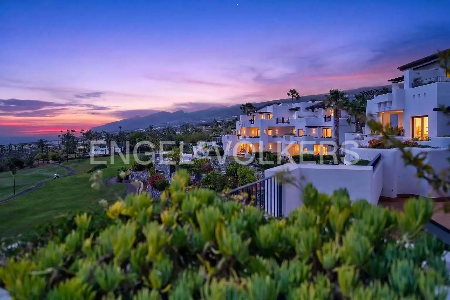 Vista exterior de Piso en venta en Guía de Isora con Aire acondicionado, Terraza y Piscina