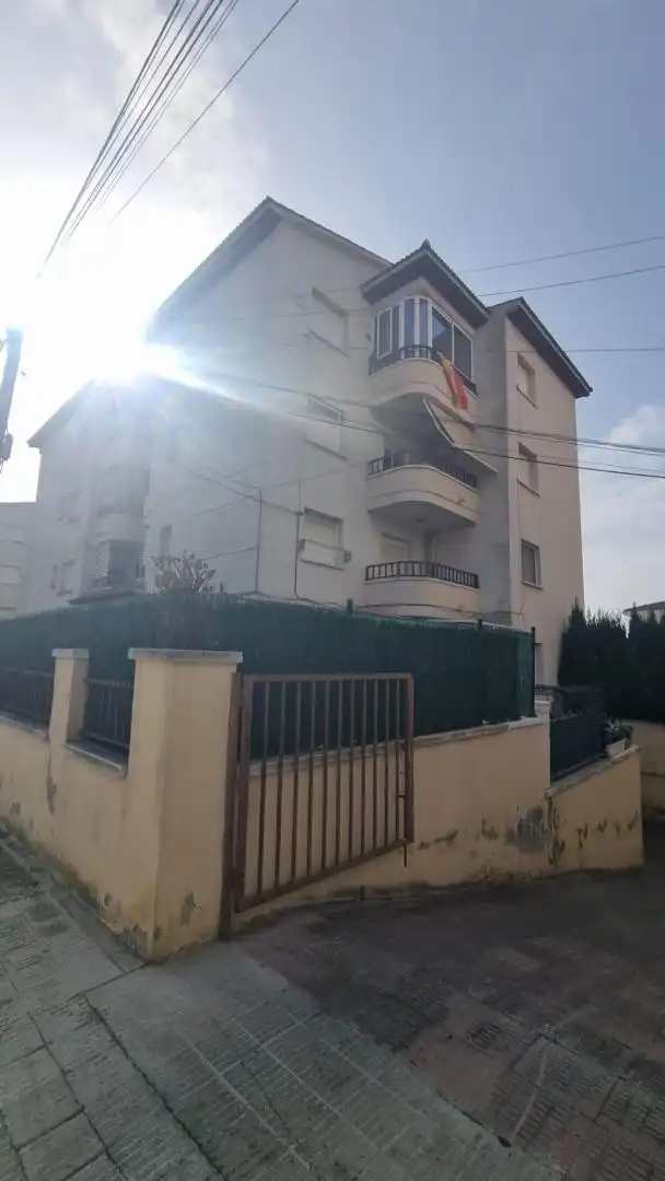Piso con terraza en venta en Josefa Almirall, imagen 4