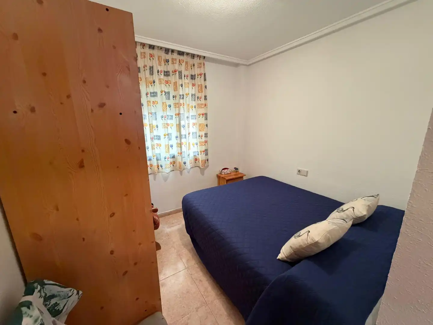 Dormitori de Apartament en venda en Torrevieja amb Terrassa, Moblat i Piscina comunitària