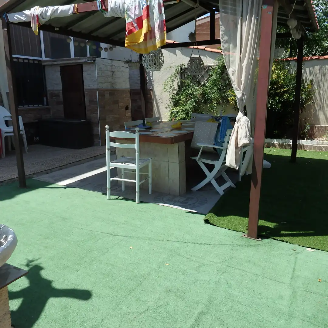 Terrassa de Casa o xalet en venda en Cedillo del Condado amb Aire condicionat, Calefacció i Jardí privat