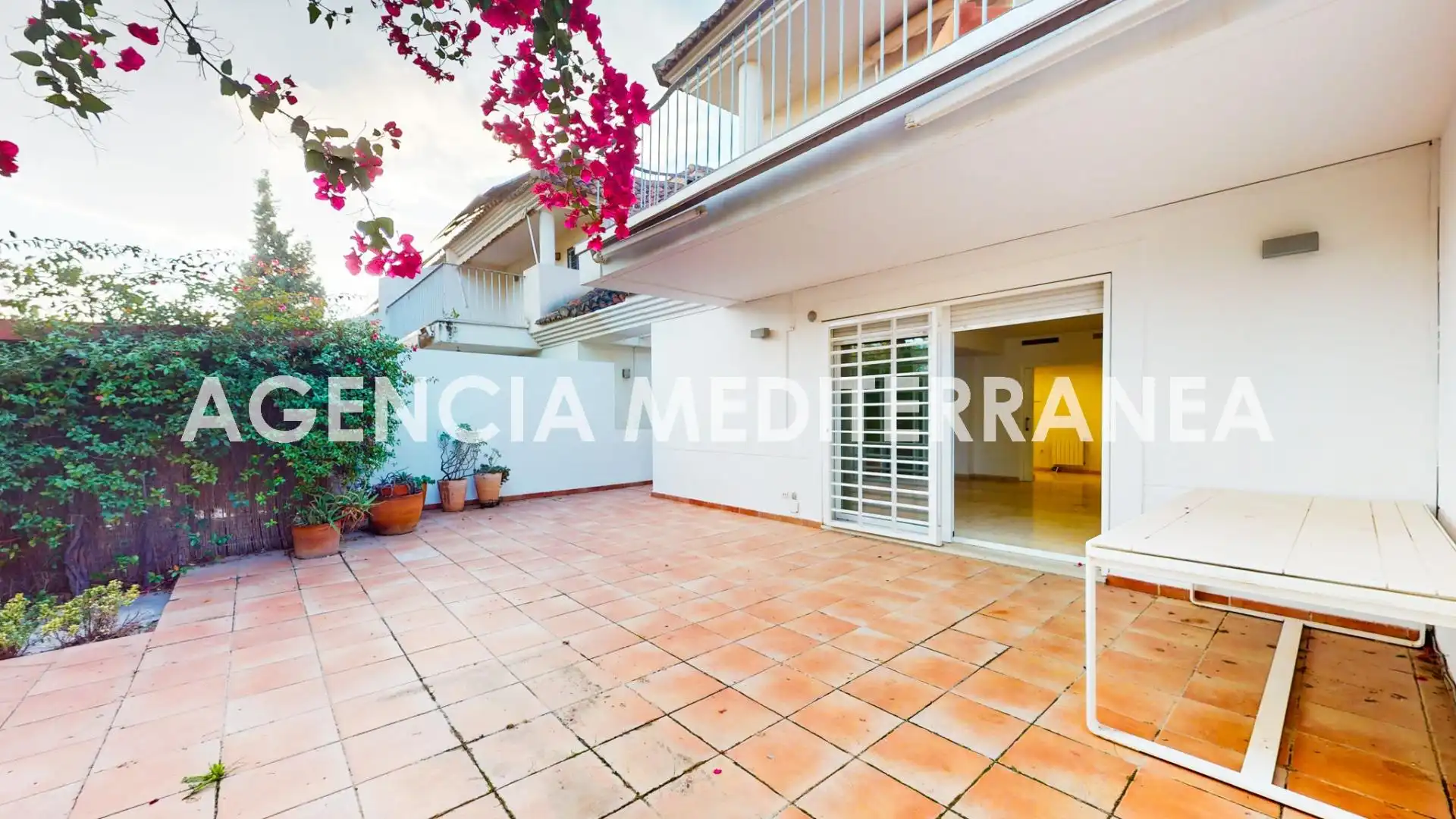 Casa adosada en venta en Calle PUIGCAMPANA, Casas Verdes