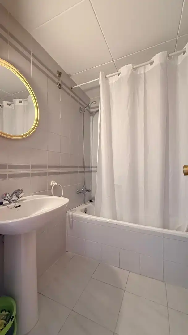 Bathroom of Apartments for sale in Empuriabrava  with Terrace, Furnished and Balcony