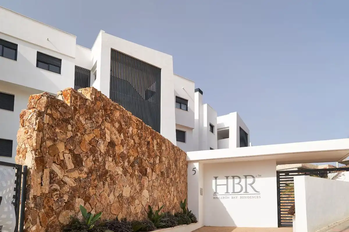 Apartamento con terraza en venta en El Higuerón, imagen 2