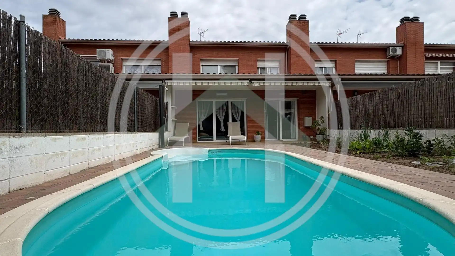 Schwimmbecken von Haus oder Chalet zum Verkauf in Cardedeu mit Heizung, Privatgarten und Terrasse