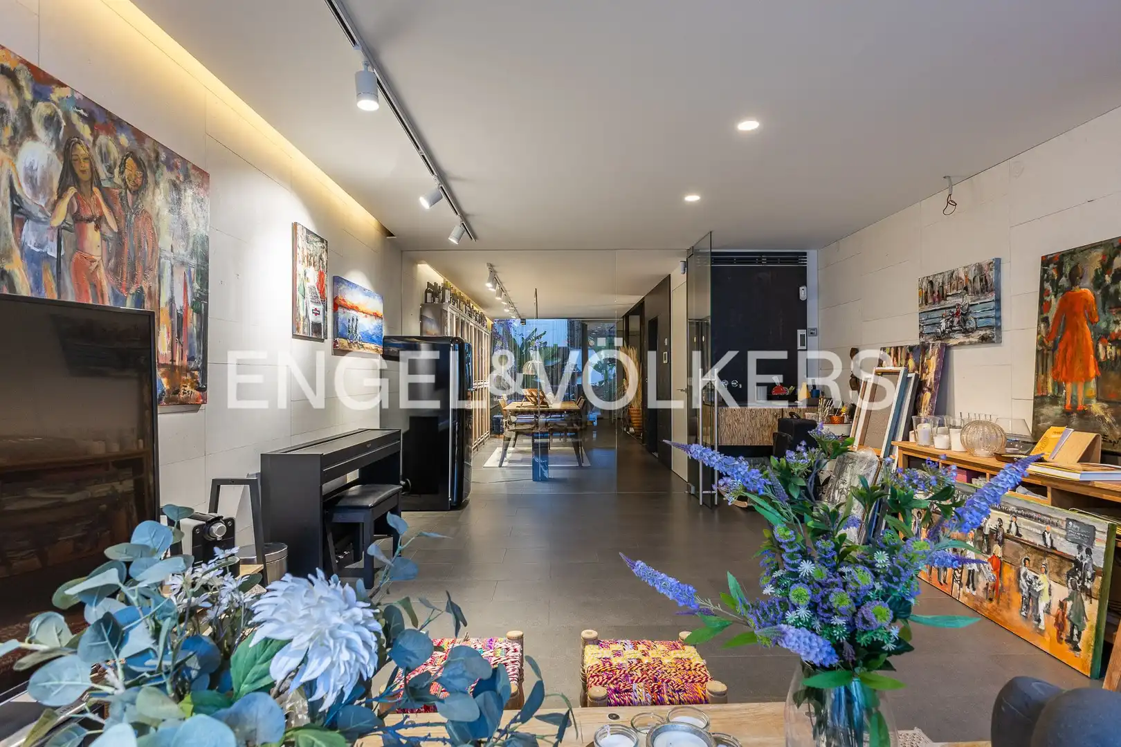 Sala d'estar de Casa o xalet en venda en Terrassa amb Aire condicionat, Calefacció i Jardí privat