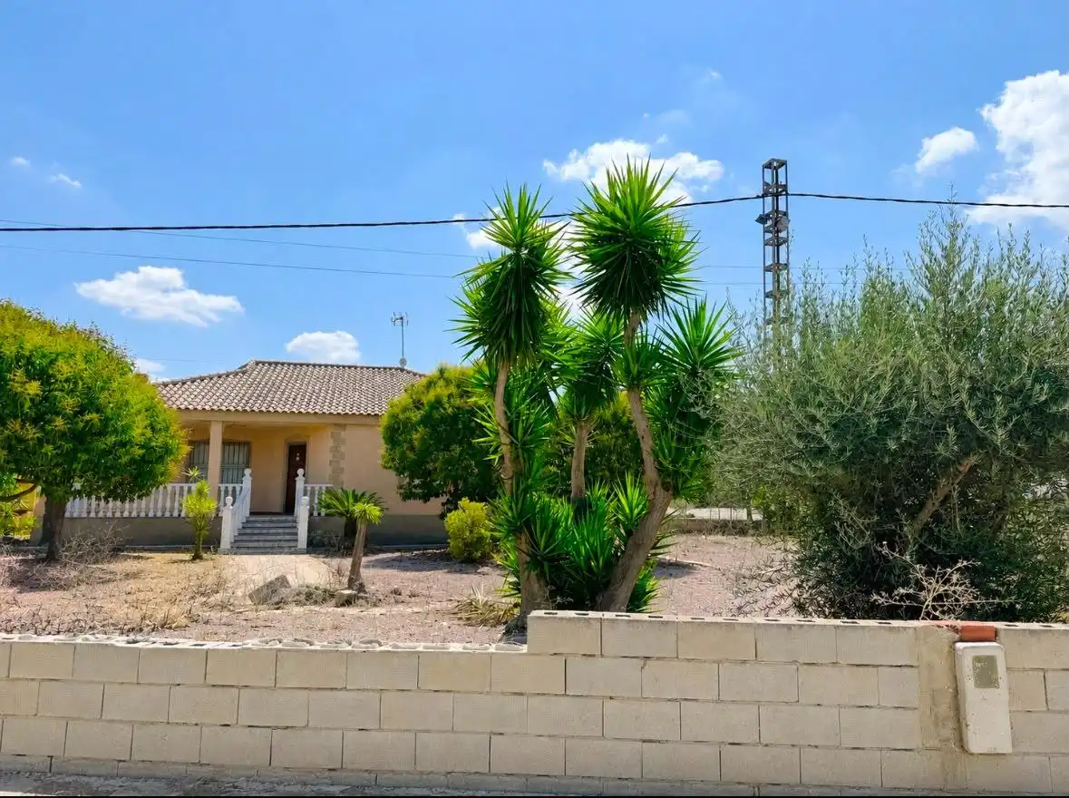 Vista exterior de Casa o xalet en venda en Orihuela