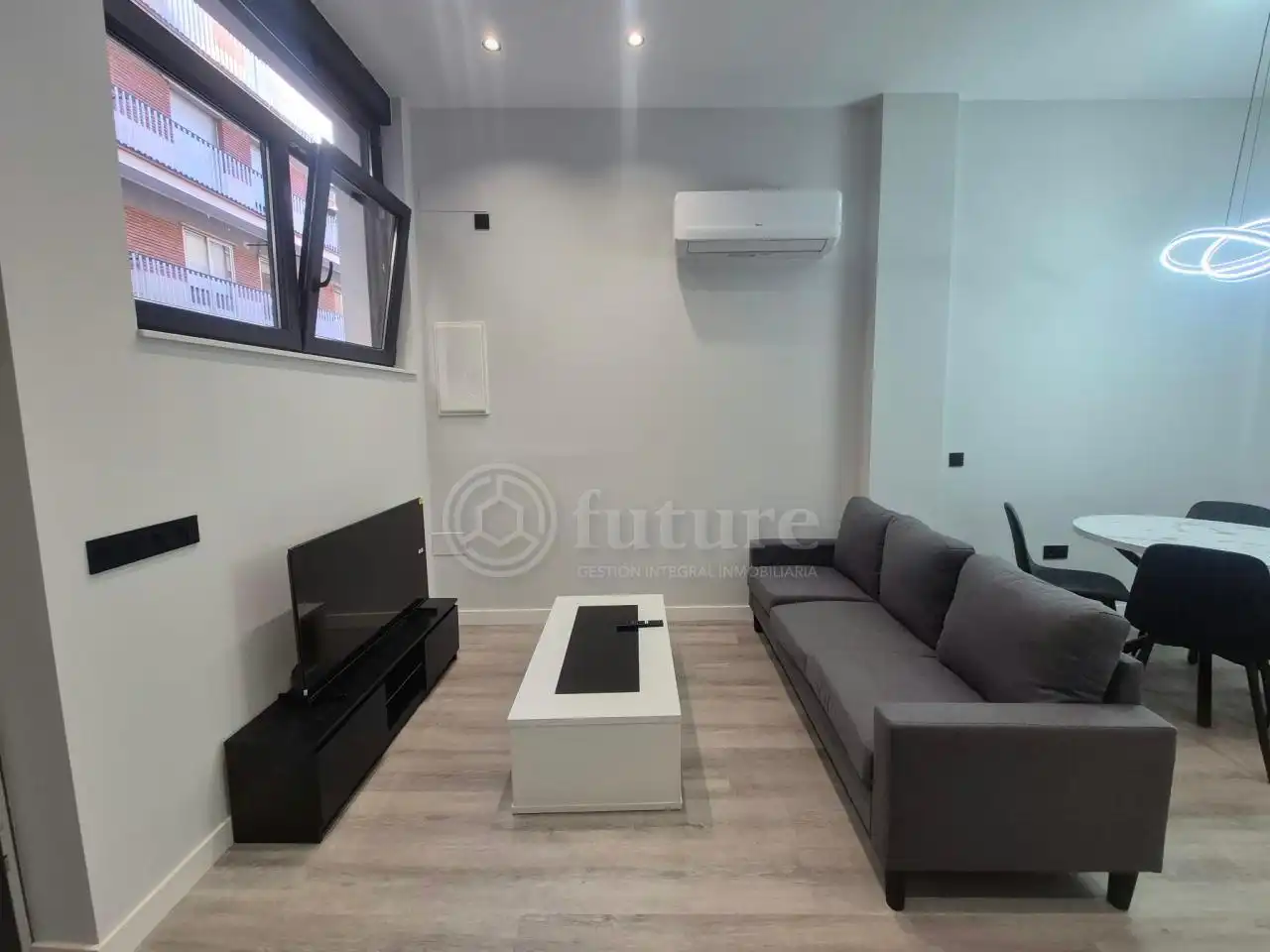 Sala d'estar de Apartament en venda en Salamanca amb Aire condicionat, Calefacció i Moblat