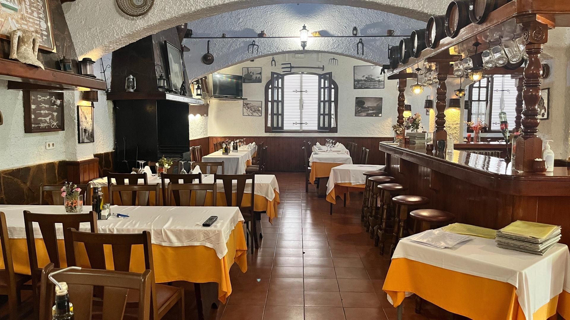 Premises for sale in Pineda de Mar  with Heating