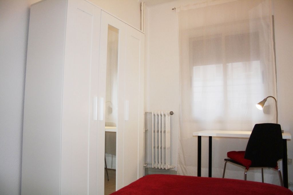 Bedroom of Flat to rent in  Zaragoza Capital  with Heating, Furnished and Oven