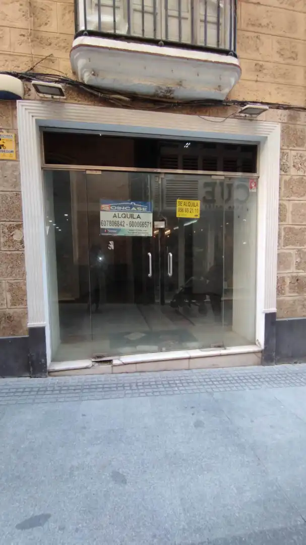 Gewerbefläche zur Miete in Calle José del Toro 16D