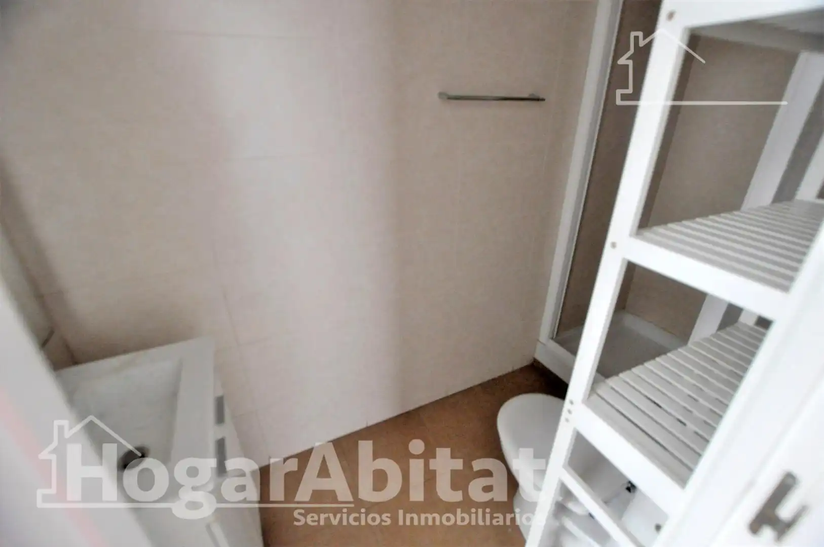 Bathroom of Flat for sale in Valencia