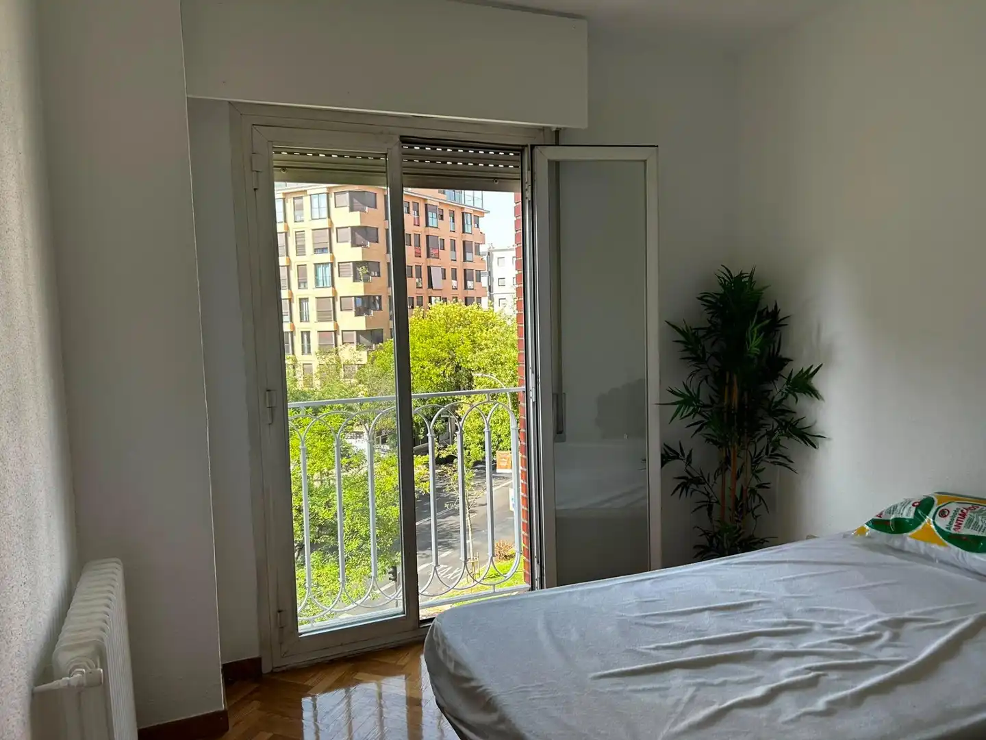 Schlafzimmer von Wohnung zur Miete in Madrid mit Klimaanlage, Heizung und Parkett