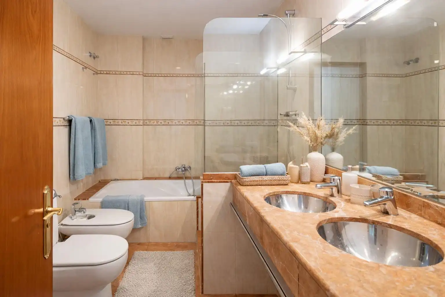Baño de Casa adosada en venta en Sabadell con Aire acondicionado, Calefacción y Parquet