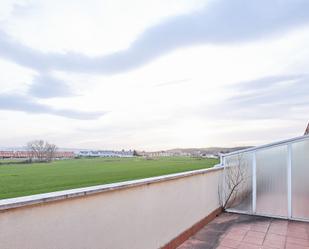 Terrassa de Dúplex en venda en Castañares de Rioja amb Parquet, Terrassa i Piscina comunitària