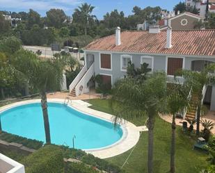 Exterior view of Flat to rent in Estepona  with Air Conditioner, Heating and Terrace