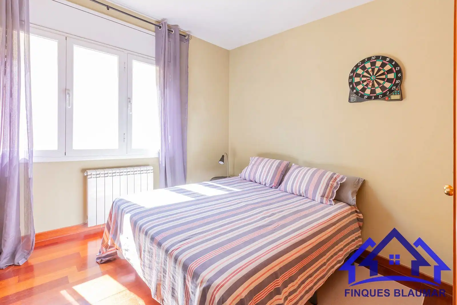 Dormitori de Casa o xalet en venda en Arenys de Mar amb Calefacció, Jardí privat i Terrassa