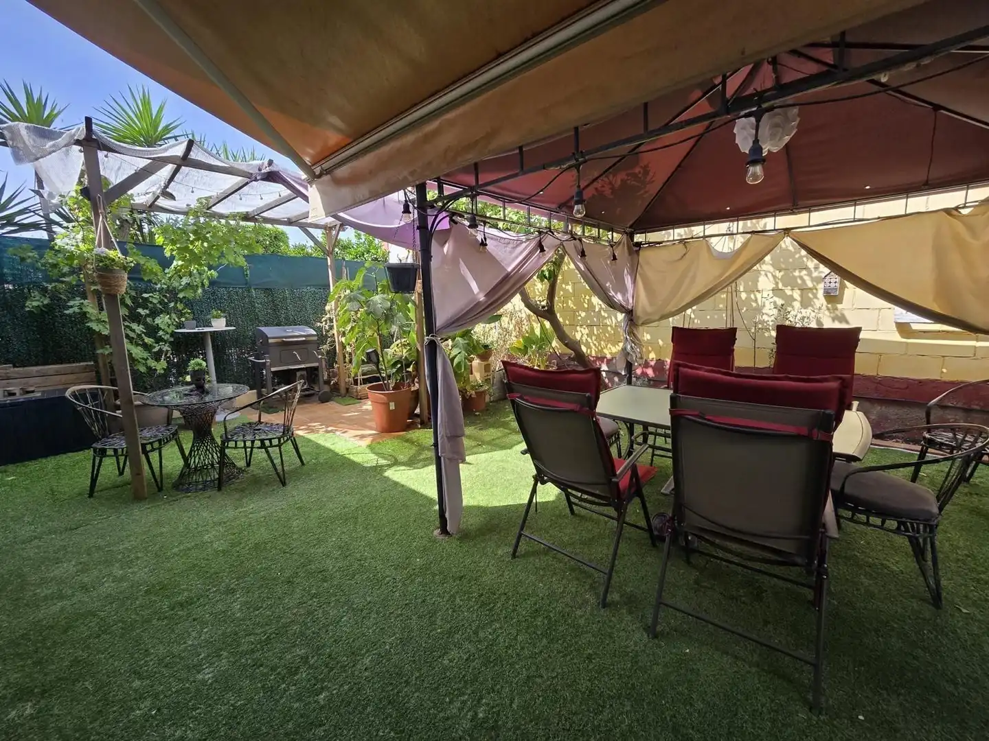 Terrassa de Casa o xalet en venda en Montequinto amb Aire condicionat, Calefacció i Jardí privat