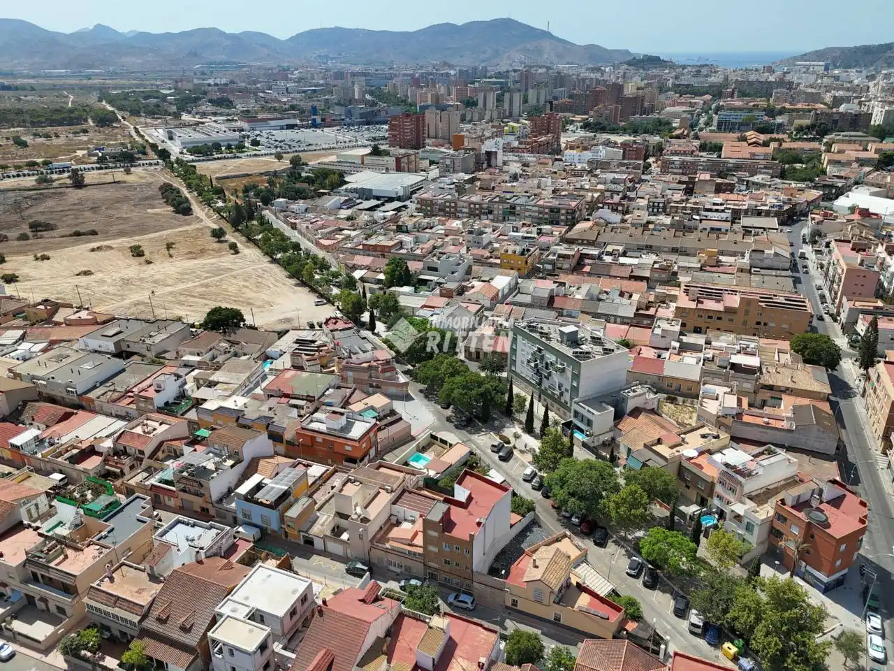 Vista exterior de Pis en venda en Cartagena amb Traster i Balcó