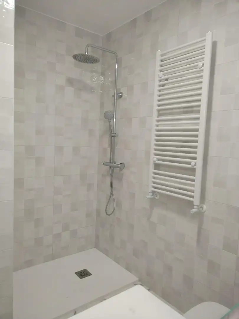 Badezimmer von Erdgeschoss zum Verkauf in Arganda del Rey mit Heizung